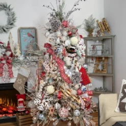 Northlight 20.5" Beige And Ivory Snowflake Embroidered Christmas Stocking